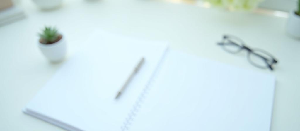 Documentación legal oficial sobre un escritorio moderno